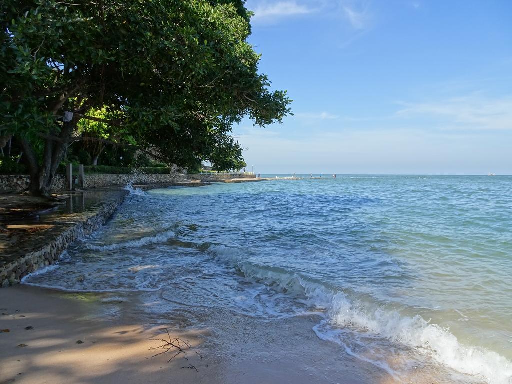 Wong Amat Pattaya Beach Resort Exterior photo