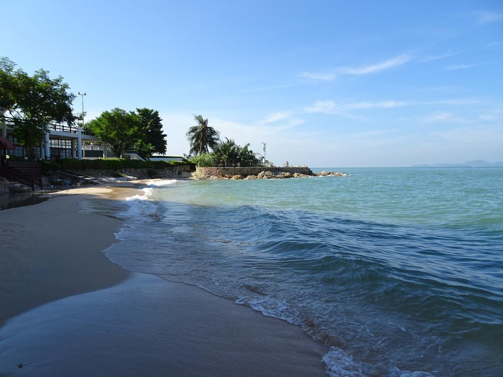 Wong Amat Pattaya Beach Resort Exterior photo